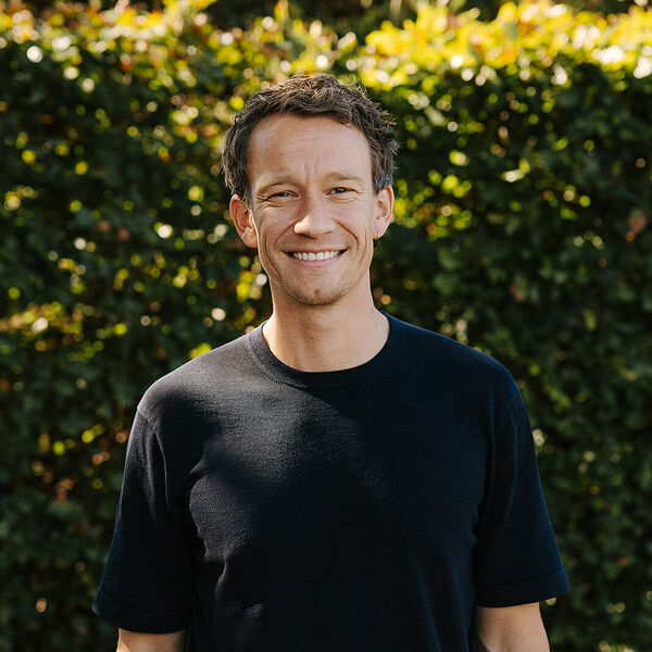 Dr. Bart Claes