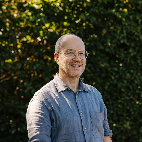 Dr. Luc Van den Bossche